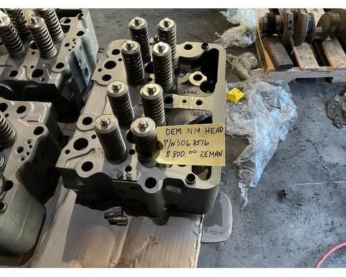 CUMMINS N14 CELECT Cylinder Head