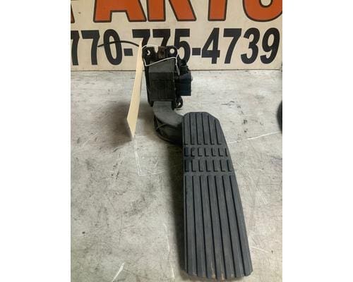 FREIGHTLINER Cascadia Accelerator Parts