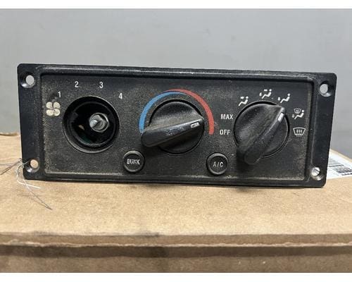 INTERNATIONAL 9200I Tractor Temperature Control