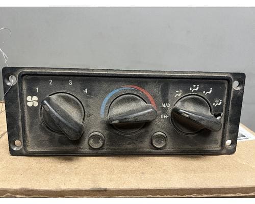 PETERBILT 387 Tractor Temperature Control