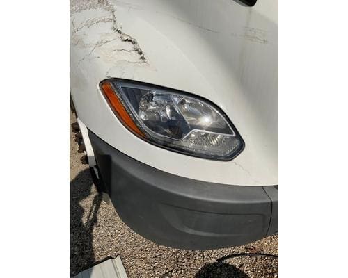 Passenger Side Headlamp removed from 2018 International LT