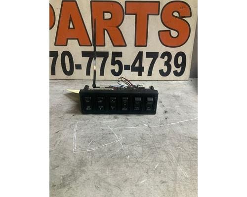 INTERNATIONAL Prostar Dash / Console Switch