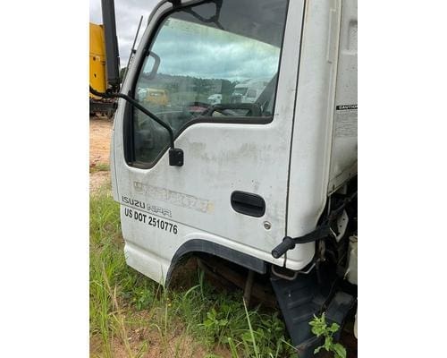 1991 ISUZU NPR ISUZU NPR, JALB4B1K8V7008661, Left Door Assembly, Front