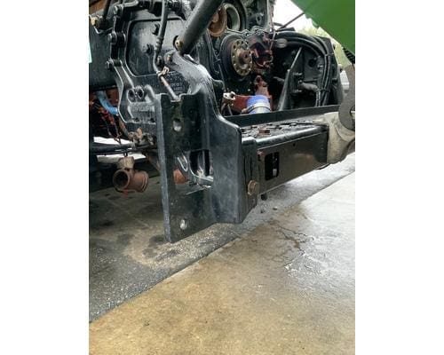 KENWORTH T680, Right Bumper Bracket, Front