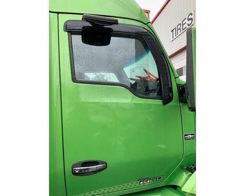 KENWORTH T680, Right Door Assembly, Front