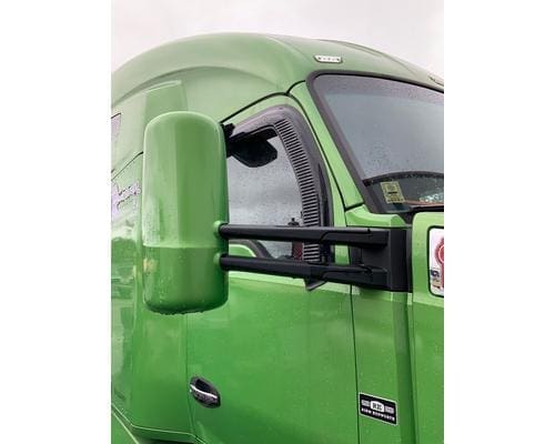 KENWORTH T680, Right Mirror (Side View)