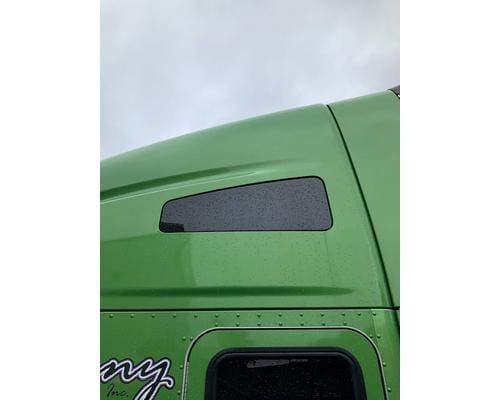 KENWORTH T680, Left Roof Glass