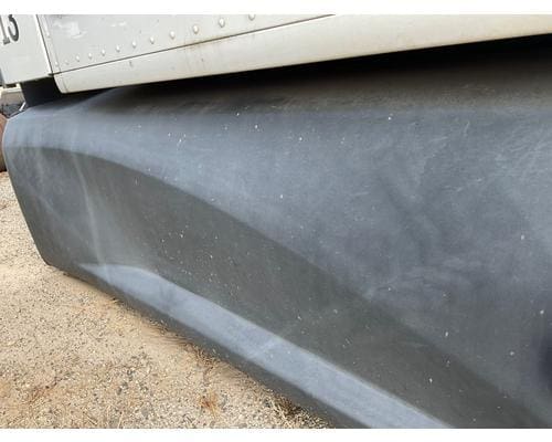Passenger side tank fairing removed from a 2017 Kenworth T680