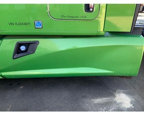 KENWORTH T680, Left Side Fairing