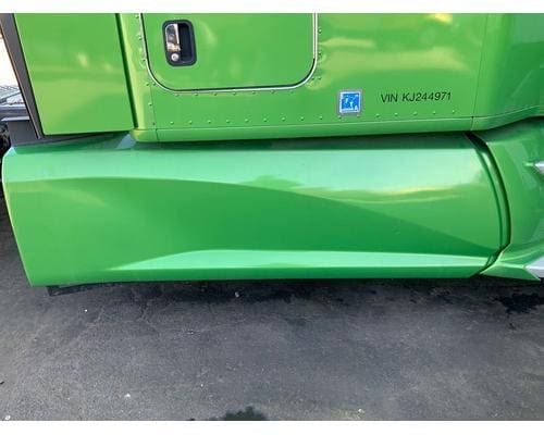 KENWORTH T680, Right Side Fairing