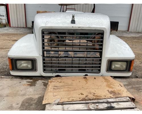 2012 MACK CHU MACK Chu613, 1M1AN09YXDM011908 Hood
