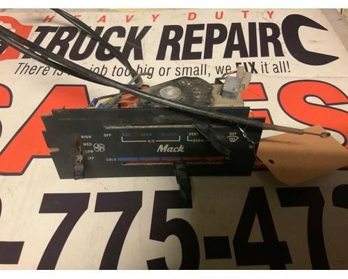 1998 MACK CH600 Temperature Control