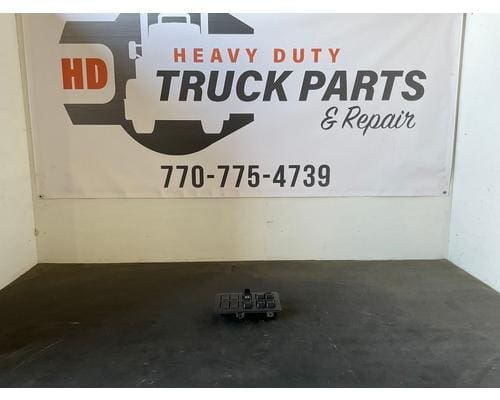 Volvo VNL Panel 3175601 Dash / Console Switch