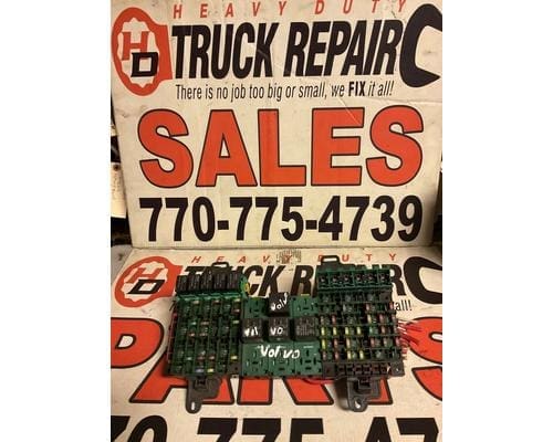 Volvo Fuse Panel R60995-002 Fuse Box