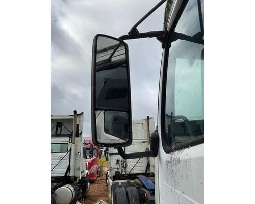 2006 VOLVO VNL Volvo VNL Mirror (Side View)
