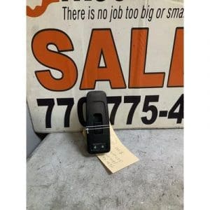 Passenger side window switch from a Kenworth T680 Q27-6082-1101