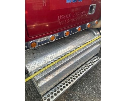 Battery Box 48” wide battery boxes from a 2002 Western Star 4964EX